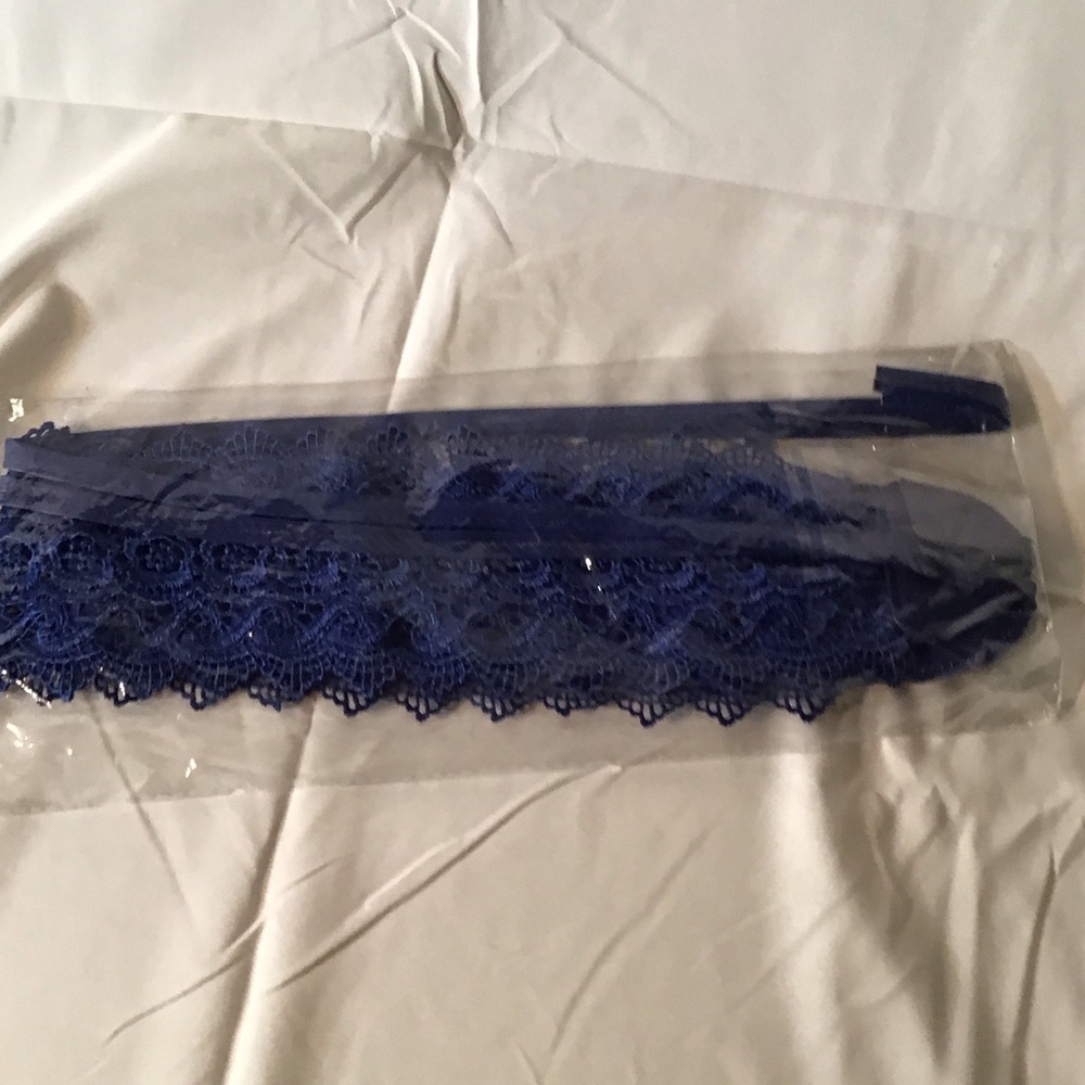 Elegant Blue Lace Women's Belt
